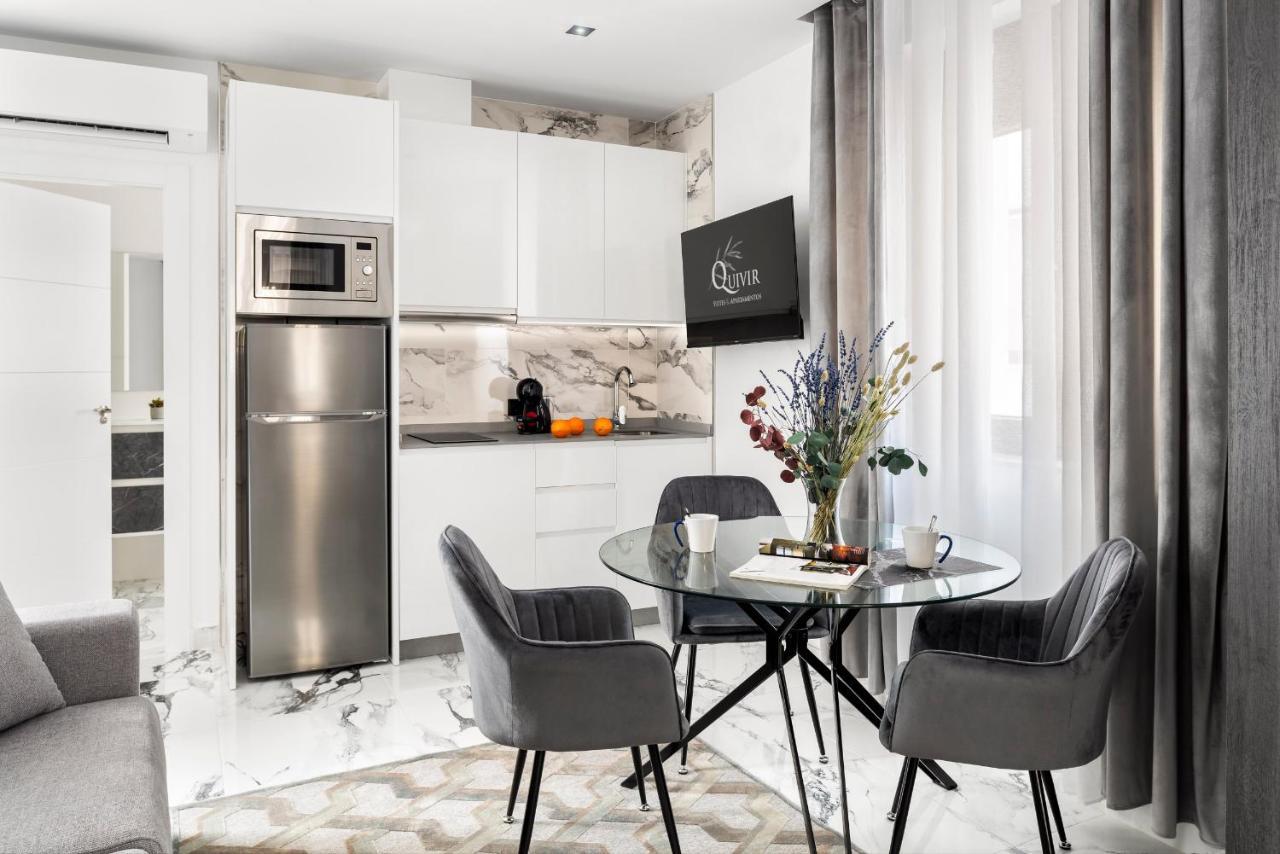 Quivir Apartamentos Deluxe Casa Del Arco Andújar المظهر الخارجي الصورة